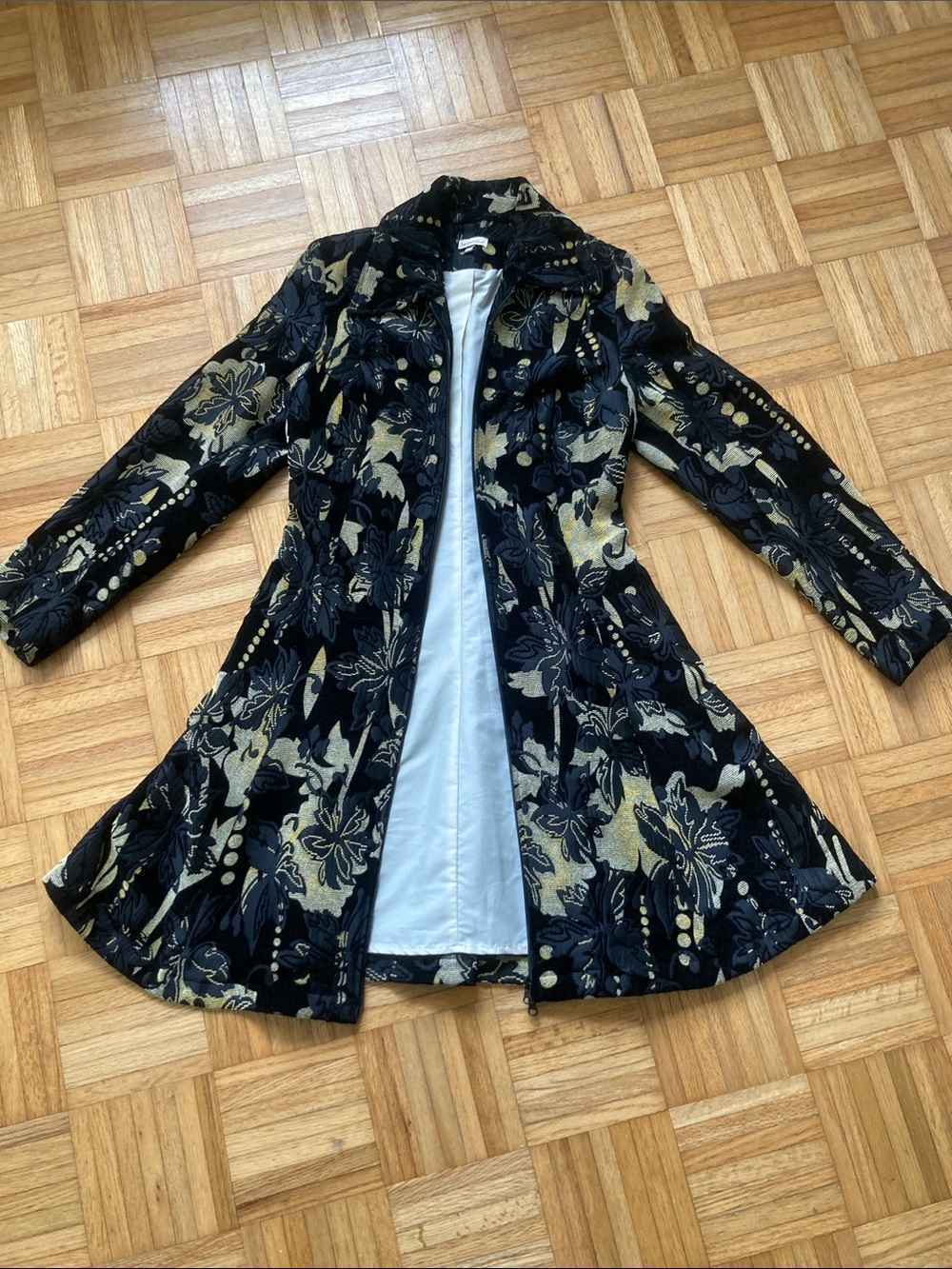 Black & Gold Floral Brocade Trench Coat Small excellent